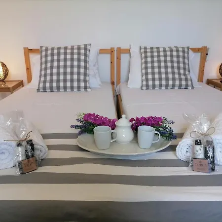 Alekos Houses-romance Lixouri