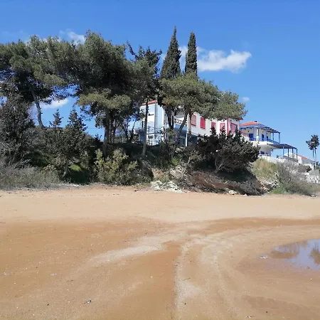 Alekos Houses-romance Lixouri