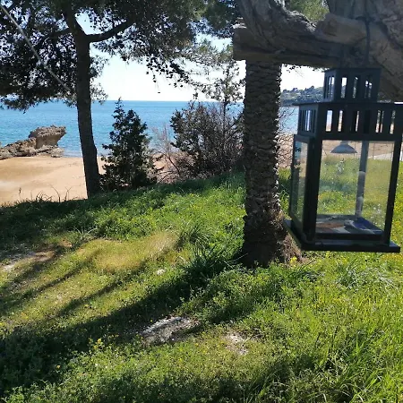 Alekos Houses-romance